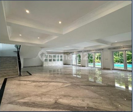 Disewakan Rumah Mewah Berlokasi Di Kebayoran Lama  2