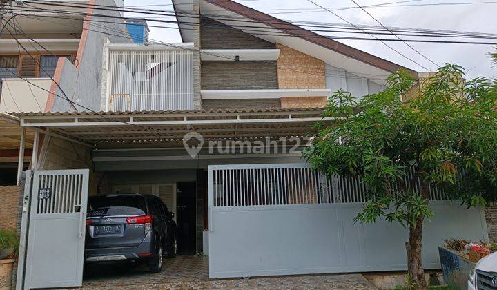 Rumah 2 Lantai Bagus Furnished SHM di Dharma Husada, Surabaya 2