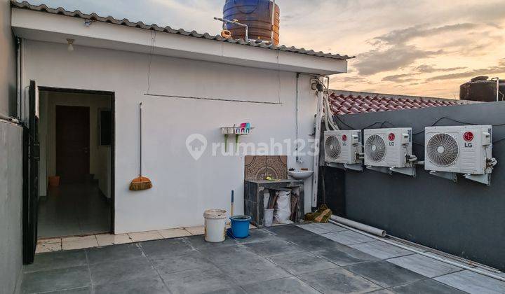 Kost 4 Lantai 11 Kamar di Mangga Besar Area Perkantoran, Penh 2