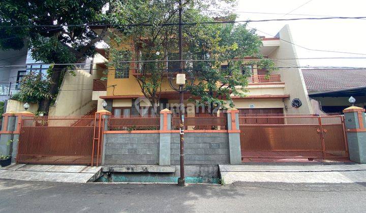 Rumah 2 Lantai Bagus SHM di Cipinang Lontar, Jakarta Timur 1