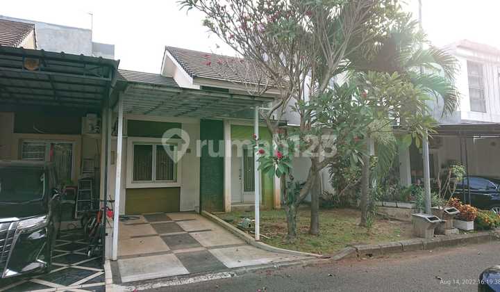Beautiful and Neat House in Lemonade Cluster, Grand Wisata Bekasi