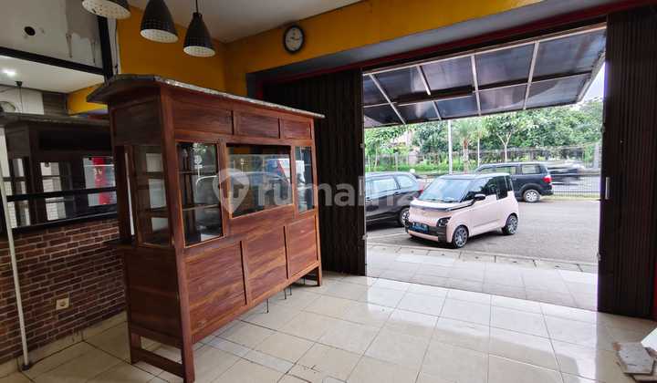 Ready-to-Use Shop House Main Road Grand Wisata Strategic 2.5 Floors Bekasi 2