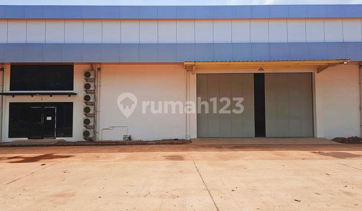 Warehouse in Cakung 2700 m2 HGB Good condition near port ready to use