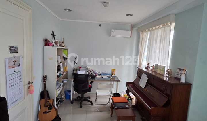 Apt Paladian Park, Two Unit Jadi 1, Jual Sewa, Siap Huni, Harga Nego, Bagus, Fasilitas Apt Gym, Pool, Lap Tenis 2