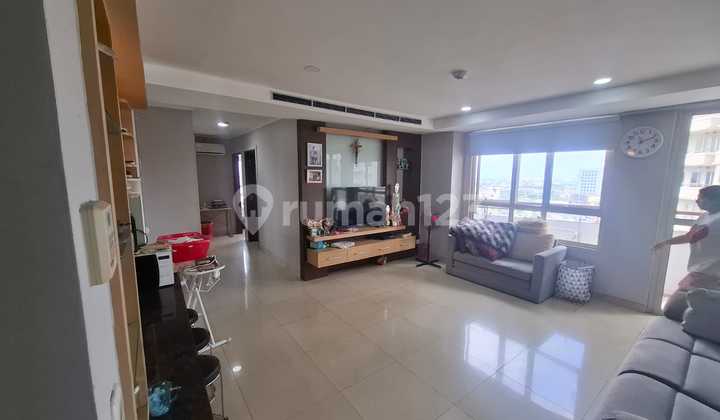 For Quick Sale: Apartment at Paladian Park, Kelapa Gading, North Jakarta 2