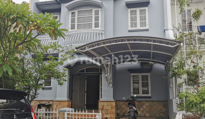 Disewakan Rumah di Pelangi Biru, The Gading Residence Disewakan Rumah di Pelangi Biru, The Gading Residence