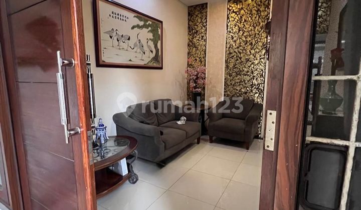 Corner House in Gading Pelangi, 352m, Safe & Comfortable, Good Location, Negotiable Price, Move-in Ready, SHM, 2.5 Floors