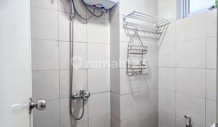 Ready-to-Occupy Studio Apartment at Gading Icon with All-Strategic Access 73394 ER