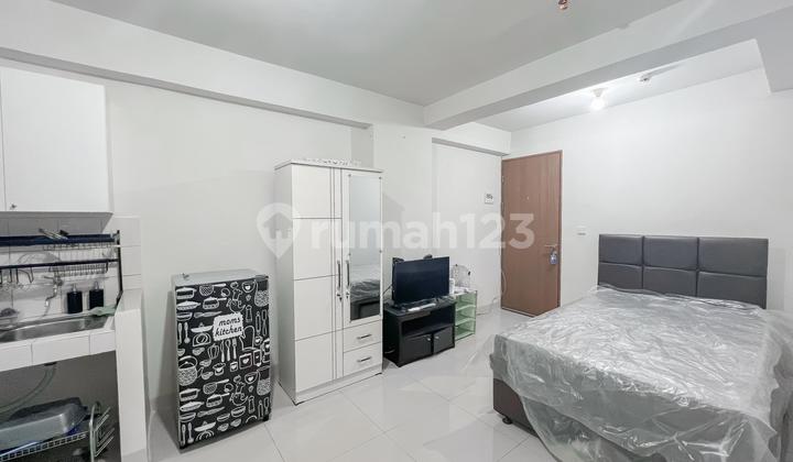 Ready-to-Occupy Studio Apartment at Gading Icon with All-Strategic Access 73394 ER