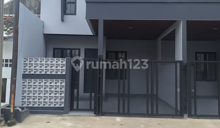 For Sale: House 5 Minutes from Jakarta with Full Granit Flooring in Boulevard Hijau