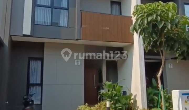 PERDANA! Summarecon Crown Gading 1,4 M Berdesain Modern 73548 FD