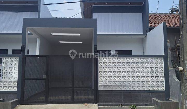 Rumah Ada 2 Unit Full Baru di Harapan Indah Lantai Full Granit