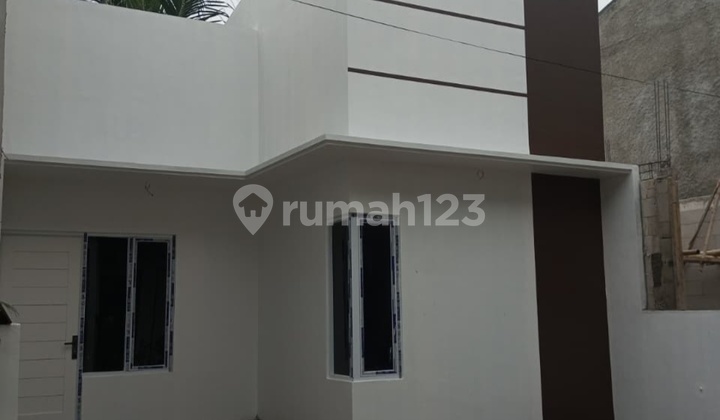 Rumah Cantik One Gate Akses Pruis Jaktim 1