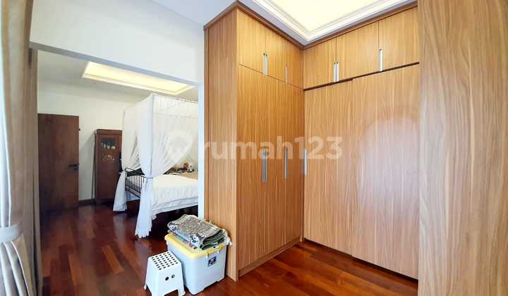 Rumah Ada Kolam Renang Di Kemang Jakarta Selatan 2