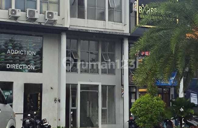 Piazza The Mozia BSD City Tangerang Shop House, a bustling and strategic location, rarely available for sale.