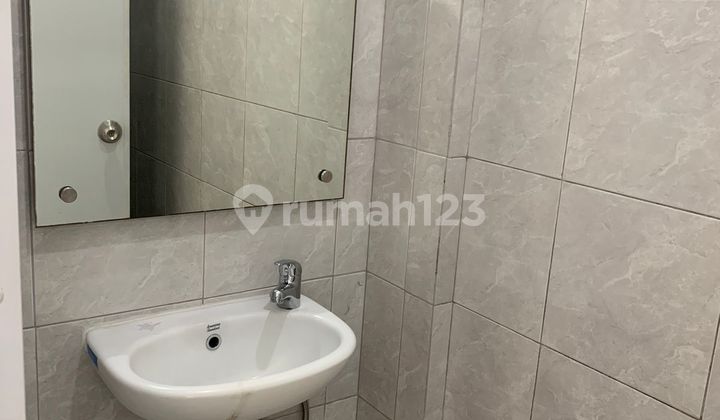 2-Story Shophouse in Anggrekloka Priced at 1.9 Billion 2-Story Shophouse in Anggrekloka Priced at 1.9 Billion