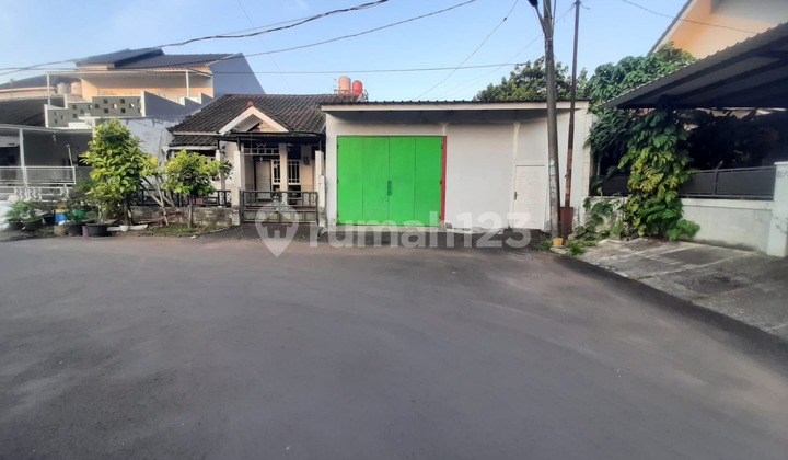 1-Story House with Free Warehouse at Villa Melati Mas Serpong