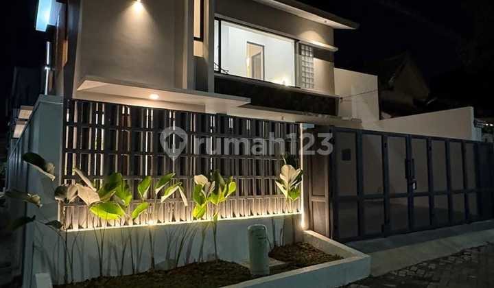 Dijual Rumah Minimalis Dengan Desain Modern Di Kencanaloka Bsd City Luas Tanah 140 Luas Bangunan 190 Harga Rp. 3,2 Miliar Dijual Rumah Minimalis Dengan Desain Modern Di Kencanaloka Bsd City Luas Tanah 140 Luas Bangunan 190 Harga Rp. 3,2 Miliar