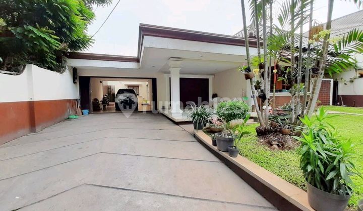 Rumah di Menteng Jakarta Pusat Luas Tanah 676M2.harga 35 Miliar.
