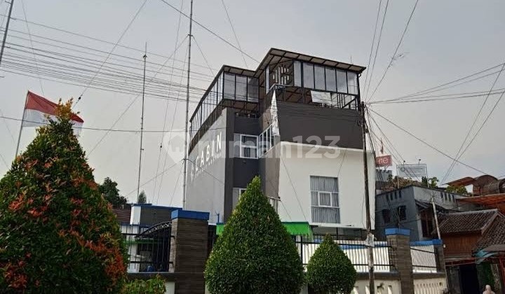 Hotel 5 Lantai Di Sukajadi Bandung Umur Bangunan Baru 4 Tahun. Bagus harga 8,5 miliar