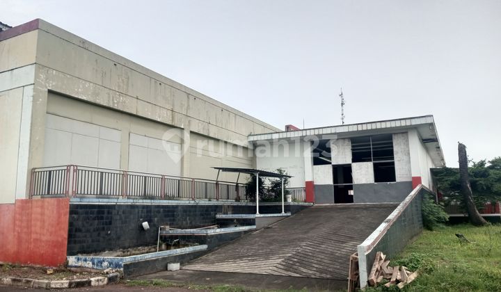 Dijual Gedung Ex Carrefour Ciputat, bagus untuk investor, sudah ada penyewa nya