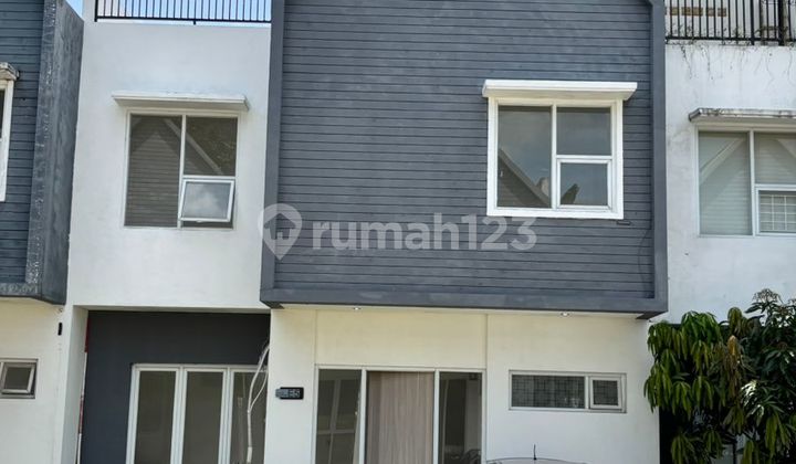 Rumah 2,5 Lantai di A-Venue Town House Rawa Kalong Depan Bukit Dago