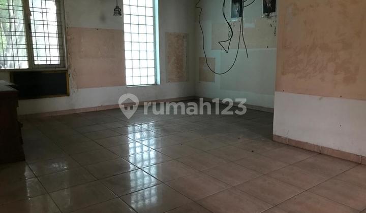 Corner House for Sale in Puspitaloka BSD City, Sold As-Is, Good Price 2