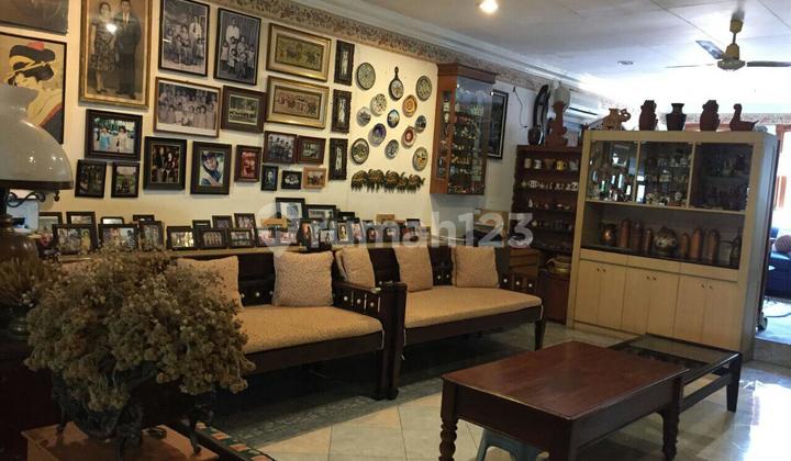 Dijual Rumah di  Jalan Raya Pondok Hijau Pondok Indah Jakarta Selatan Luas Tanah 562 m2  Luas Bangunan 324 m2 harga Rp.21 M an