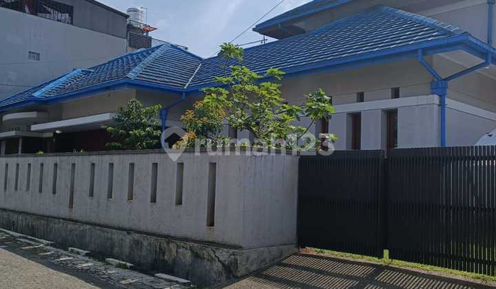 Large Hook House In Pasteur Wing Bandung, Strategic Location 2