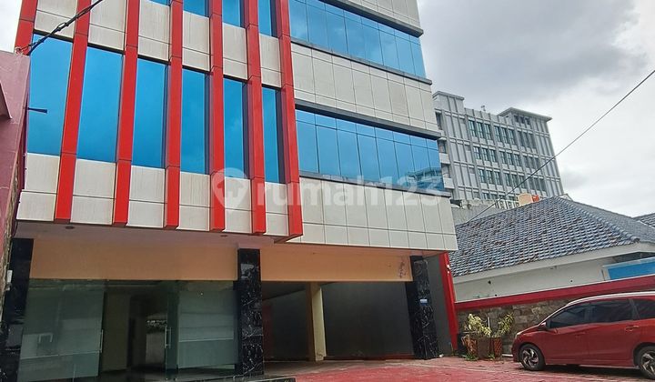 Office Building 5 Lantai + Rooftop Lt 547 M² - Lift Rp 48 Miliar