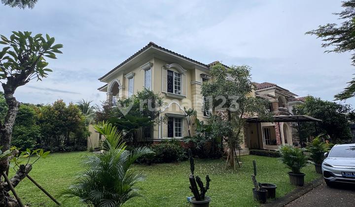 For rent. Corner house. Large yard not facing other houses. 250 million per year.