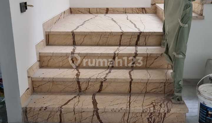 Luxury house in Sutera Onyx, Alam Sutera, Serpong, Tangerang 2