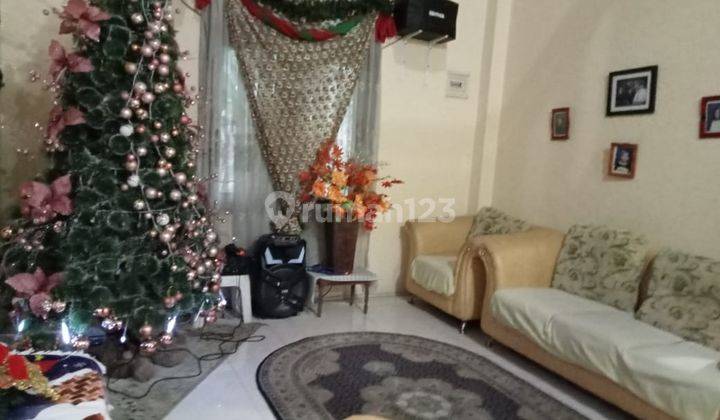 Rumah 2 Lantai Unfurnished SHM di Jalan Raya Manado Tomohon, Tomohon 4