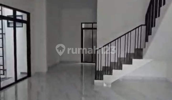 Rumah Baru Siap Huni di Meruya Jakarta Barat 2