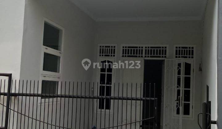 Rumah Siap Huni Strategis Dekat Stasiun Sudimara 1