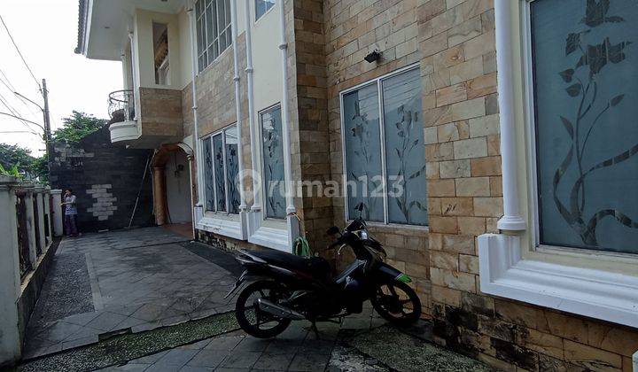 tampak depan turun harga rumah siap huni