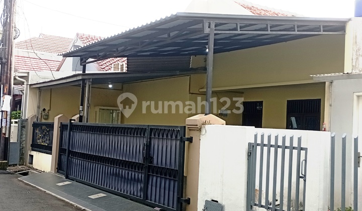 Ready-to-Occupy House Near Strategic Bintaro Plaza