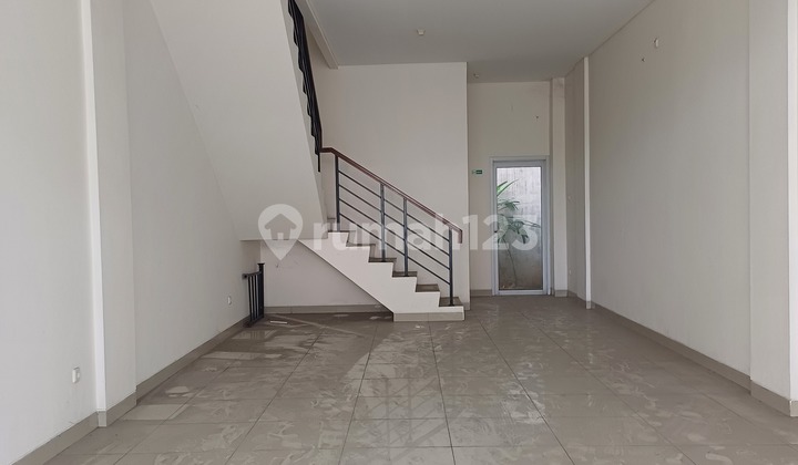 For Rent 3-Story Shop House Facing Busy Main Road Near Bsd University For Rent 3-Story Shop House Facing Busy Main Road Near Bsd University