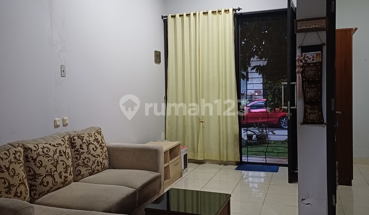 Rumah 2 Lantai Semi Furnished Dekat Universitas 2