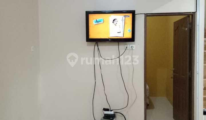 Neat House Near Airport 2