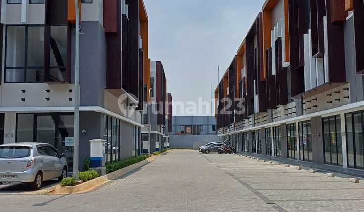 3-Story Shop House Next to Atmajaya University Bsd 2