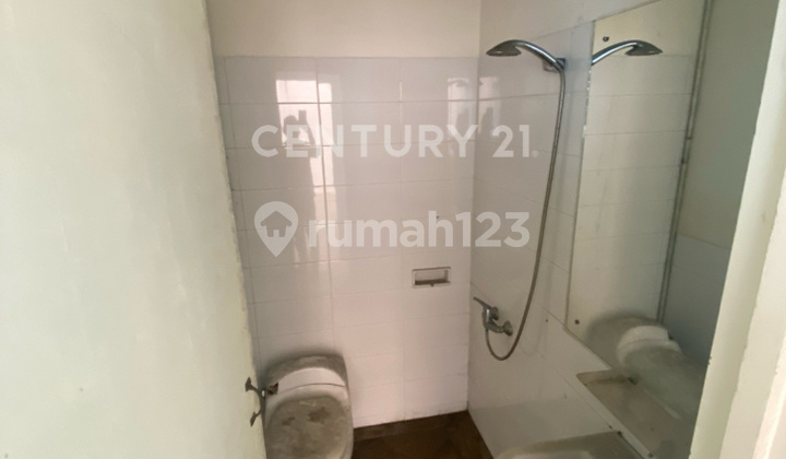 Rumah 2  Lantai New Britania Dekat Taman Jarang Ada 2