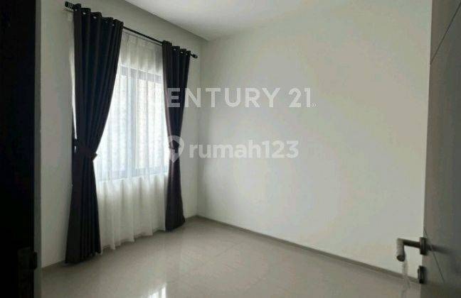 Disewa Rumah Cantik 2lt  Cantik Full Furnised Daerah Sepatan 2