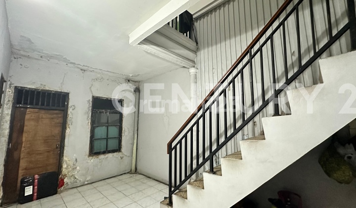 Rumah 2 Lantai + 2 Unit Ruko Di Pandan Raya Perumnas 1 Tangerang Rumah 2 Lantai + 2 Unit Ruko Di Pandan Raya Perumnas 1 Tangerang