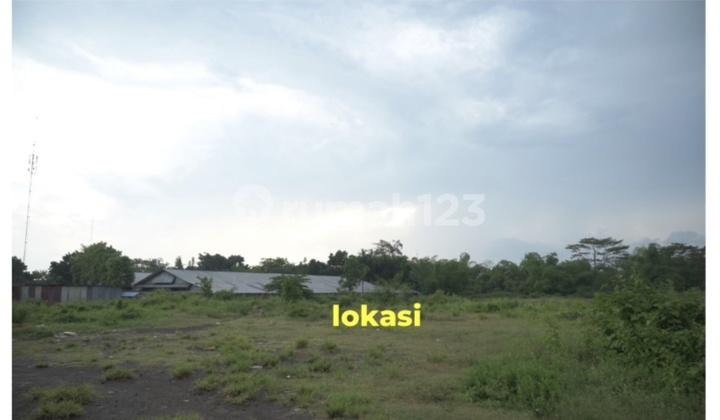 Land by the Roadside on Jl Kaliurang Sleman