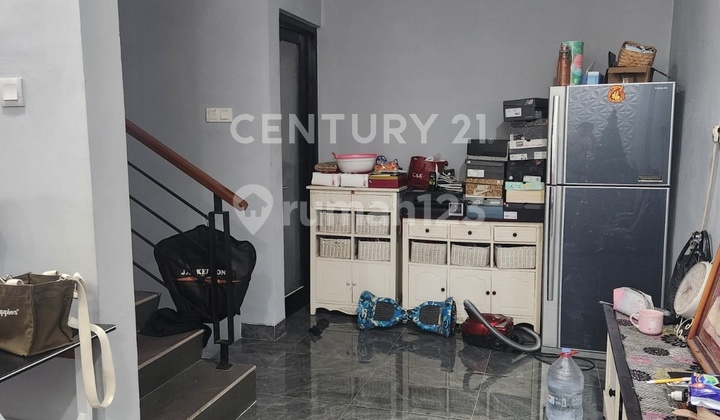Rumah 2 Lantai Siap Huni Di Cluster Madrid Palem Semi Karawaci  2