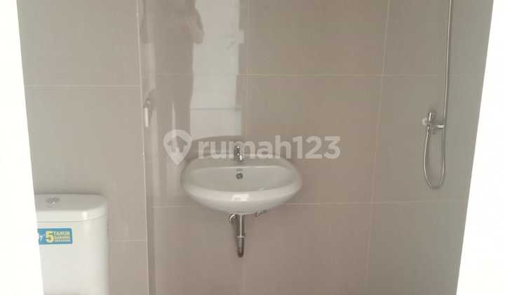 Paris Garden Lippo Karawaci Tangerang, One Floor on the Second Floor, 2