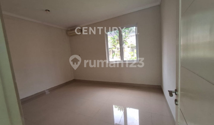 Rumah Dua Lantai Minimalis Cantik Dan Rapi Di Lippo Karawaci 2