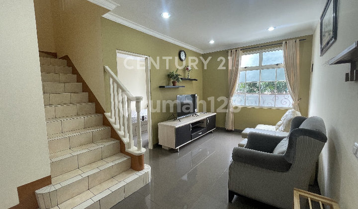 Disewakan Townhouse 2 Lantai Full Furnished di Lippo Karawaci