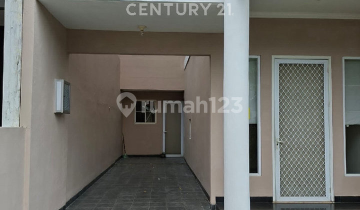 Beautiful House Ready for Rent in Lippo Karawaci Tangerang 2